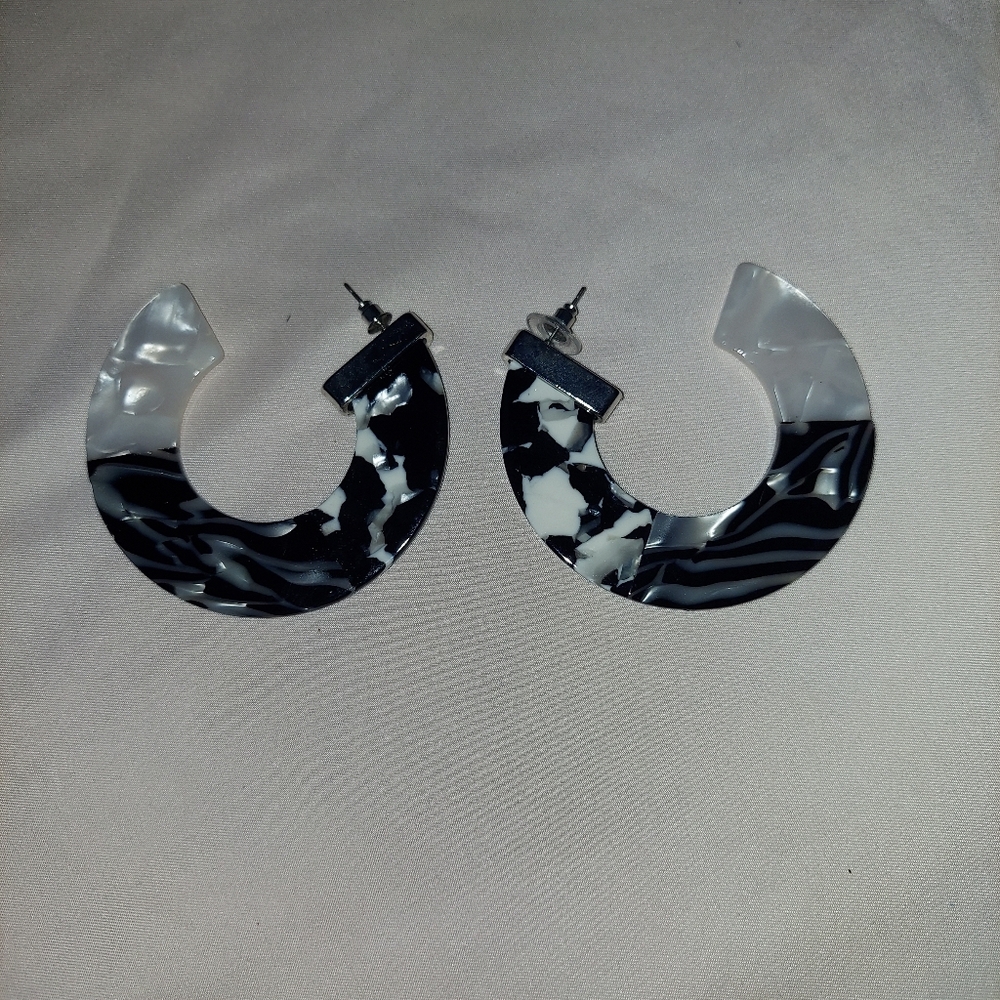 Black & white hoop earrings